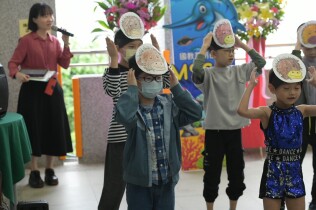 1140426港西72週年園遊會03:LINE_ALBUM_校慶英文MSSR一三年級唱跳演出_250429_1