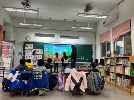 MSSR- Aidas interacts with students_250507:LINE_ALBUM_Aidasinteractswithstudents_250507_12