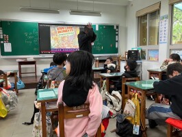 MSSR- Aidas interacts with students_250507:LINE_ALBUM_Aidasinteractswithstudents_250507_8
