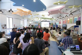 113學年度港西畢業(國小第69屆,幼第38屆)花絮01:LINE_ALBUM_畢業典禮其他花絮_250617_22