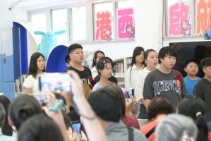 113學年度港西畢業(國小第69屆,幼第38屆)花絮02:LINE_ALBUM_畢業典禮其他花絮_250617_12